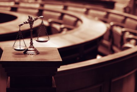 Costituisce giusta causa di recesso dal contratto di agenzia plurimandatario la mancata comunicazione alla preponente dei singoli prodotti promossi per conto di terzi