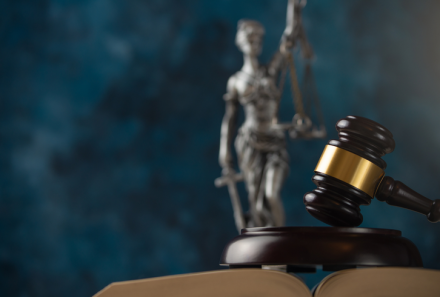 Licenziamento per assenza ingiustificata: possono essere computate anche le giornate di assenza successive alla contestazione disciplinare?